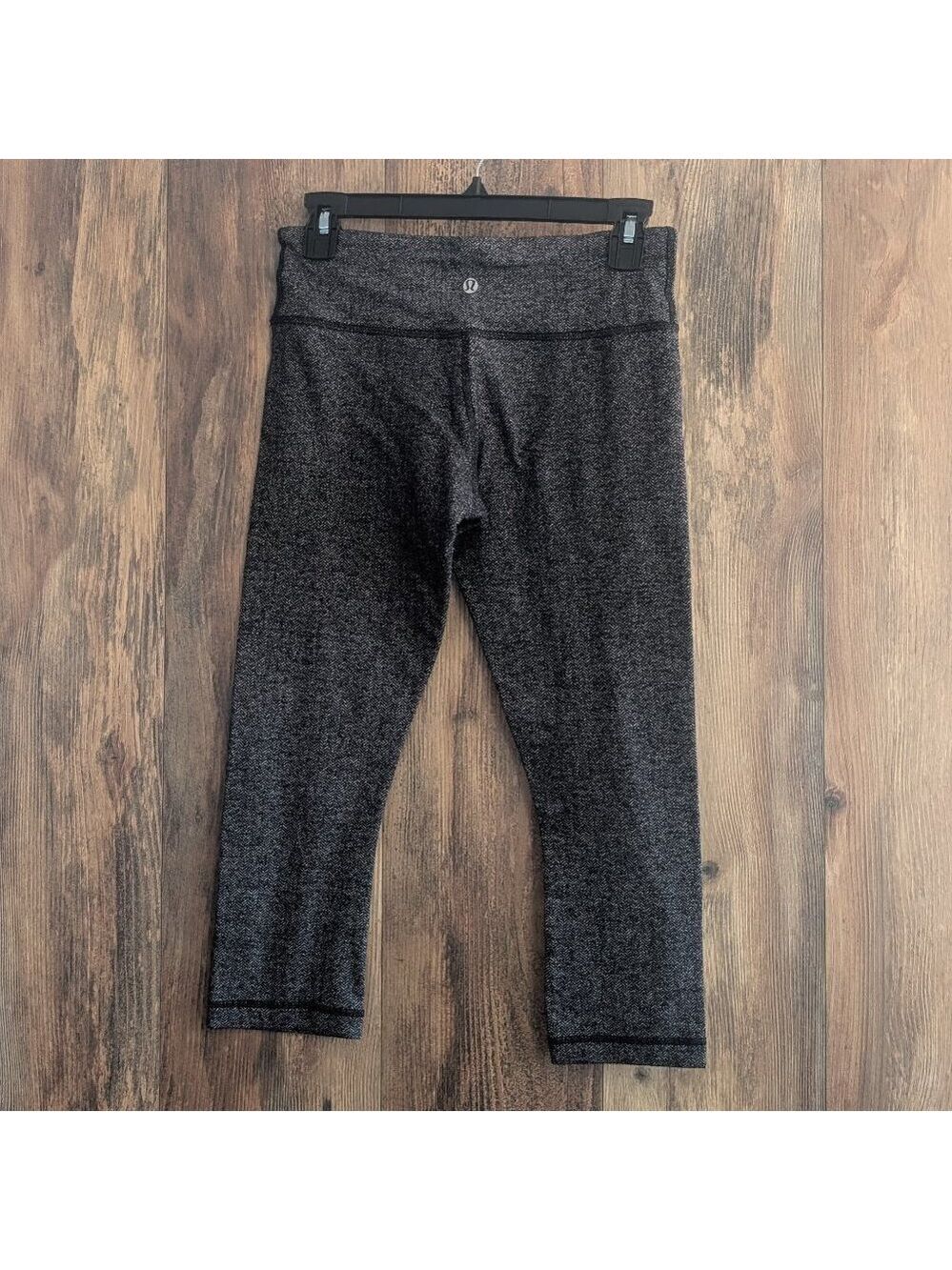 LuluLemon Wunderunder Herringbone Crop Capri Leggings 6